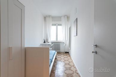 Stanza disponibile sulla metro giallo