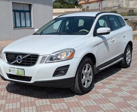 Volvo XC 60 XC60 D5 AWD Geartronic Summum