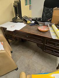 Libreria e scrivania