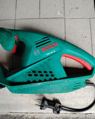  Tagliasiepe Bosch e cesoie grandi. 