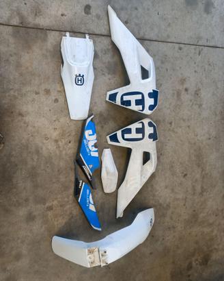 Plastiche Moto Husquarna 250