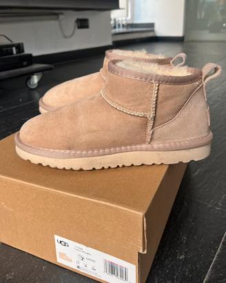 Ugg Sand Ultra Mini