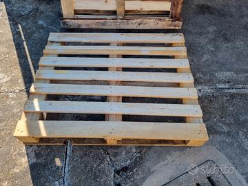 4 Pallet di legno