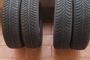 Pneumatici  invernali 165/65 R14 79T