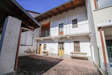 CASA SEMINDIPENDENTE A BOSCONERO