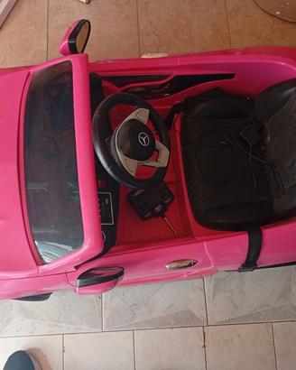 Auto a batteria per bambina