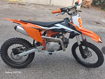Pit bike