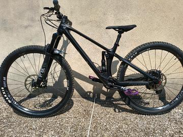 MTB YT Izzo