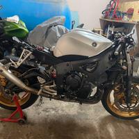 Ricambi yamaha r6 2003