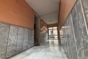 2 LOCALI A NAPOLI