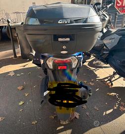 Scooter Tricity yamaha 155