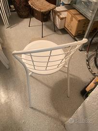 Tavolo e sedie da giardino