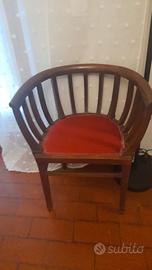 Poltroncina,orologio a pendolo, portaoggetti