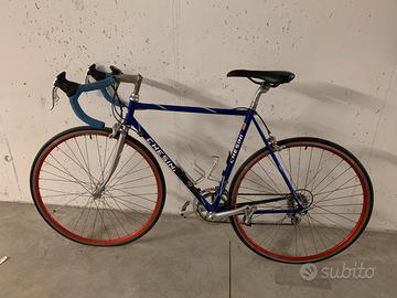 Bici da corsa CHESINI, cambio Campagnolo veloce.