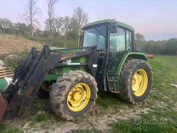 TRATTORE JOHN DEERE