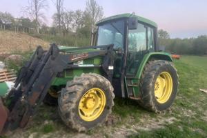 TRATTORE JOHN DEERE