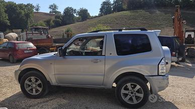 mitsubishi pajero 3.2  Dakar