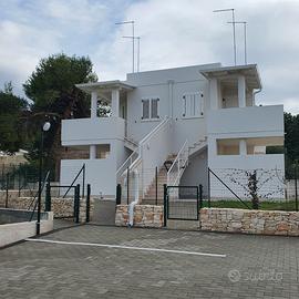 Appartamento in villa in Viale Saturo-Leporano(TA)