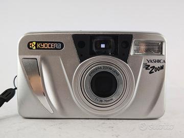 Yashica Ez zoom 70 fotocamera analogica con borsa