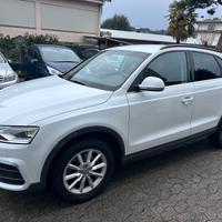 Audi Q3 2.0 TDI 120 CV Business