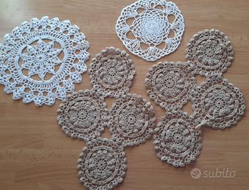 Centrini vintage fatti a mano all'uncinetto