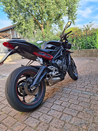 Triumph street triple 765R