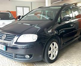 VOLKSWAGEN Touran 2.0 16V TDI Highline