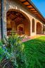 villa-di-680-m²-con-piu-di-5-locali-e-box-auto-dop