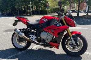 BMW s1000r