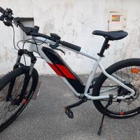 ROCKRIDER Bici elettrica a pedalata assistita