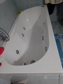 Vasca idromassaggio