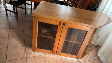 Mibile  credenza molto robusto