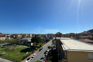 00GV95 - APPARTAMENTO ALL'ULTIMO PIANO