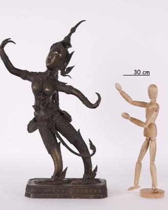 Figura in Bronzo di una Apsara Ninfa Celeste