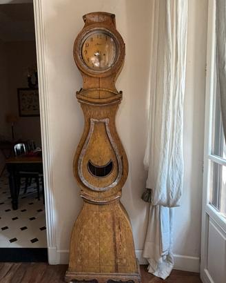 Pendolo da terra, Mora Clocks