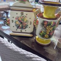 Orologio da parete e vaso