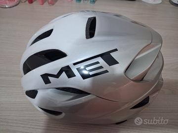 casco met rivale
