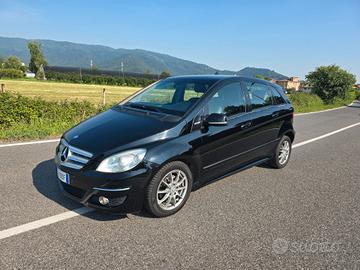 MERCEDES B180 METANO AUTOMATICO"OK NEOPATENTATI"