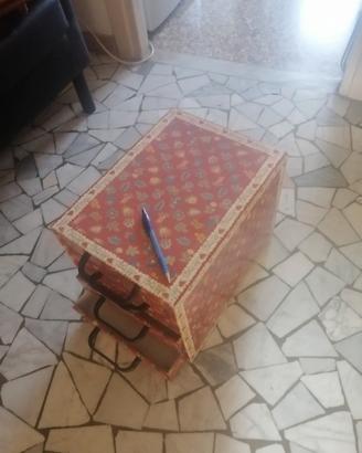 scatola cartone con cassetti