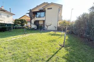 Trilocale indipendente con ampio giardino