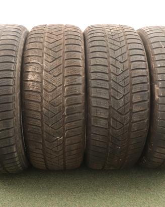 Gomme Pirelli Sottozero 3 225 45 18 inverno