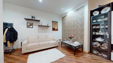 Ampio trivano con garage e ascensore privato