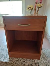 comodino in legno di ciliegio misure standard