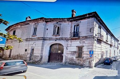 Intero palazzo d'epoca