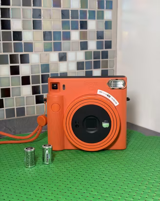 Fujifilm Instax Square SQ1 simile a Polaroid