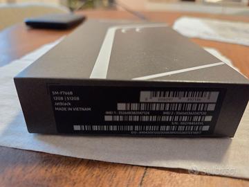 Samsung Galaxy Z Flip 7 SM-F766B 12GB-512GB JB