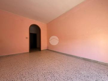4 LOCALI A CARINI