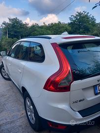 volvo xc60 2010