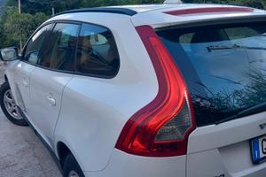 volvo xc60 2010