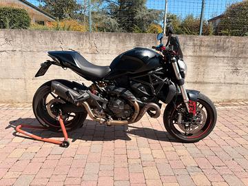 Ducati monster 821 Dark